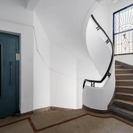 Sunny 2br Roof Flat - Amazing Terrace Bükreş