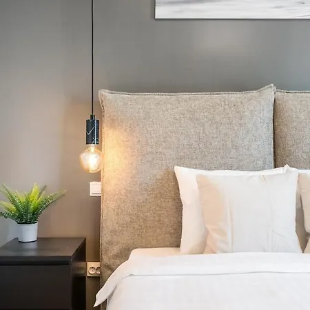 Sunny 2br Roof Flat - Amazing Terrace