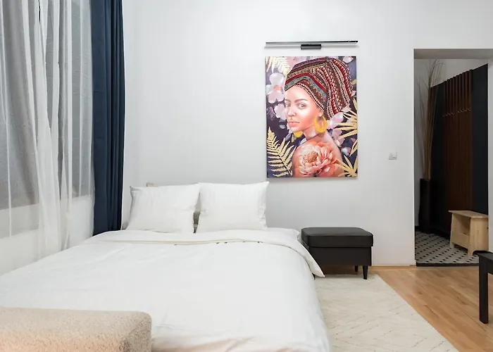 Апартаменти Sunny 2br Roof Flat - Amazing Terrace *