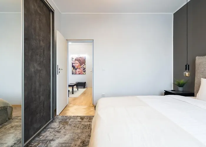 Sunny 2br Roof Flat - Amazing Terrace Бухарест