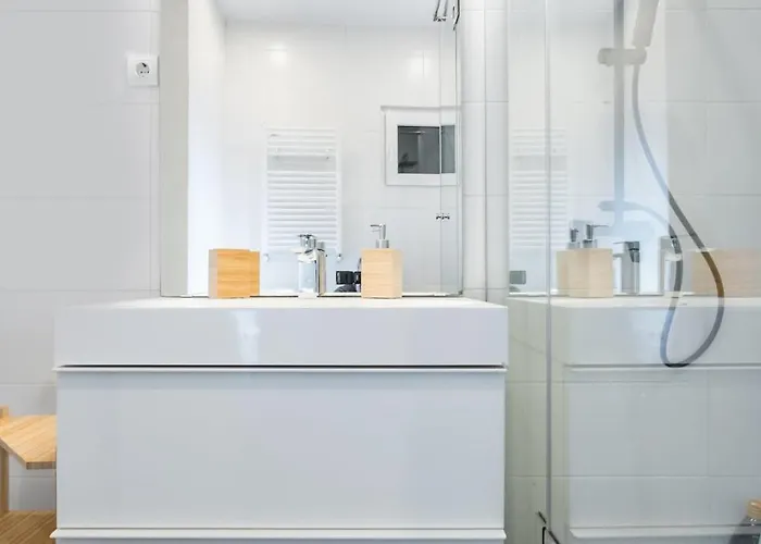 Sunny 2br Roof Flat - Amazing Terrace Апартаменти *