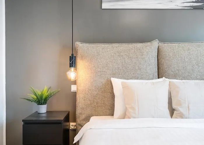 Sunny 2br Roof Flat - Amazing Terrace