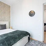 Sunny 2br Roof Flat - Amazing Terrace * Bukurešť